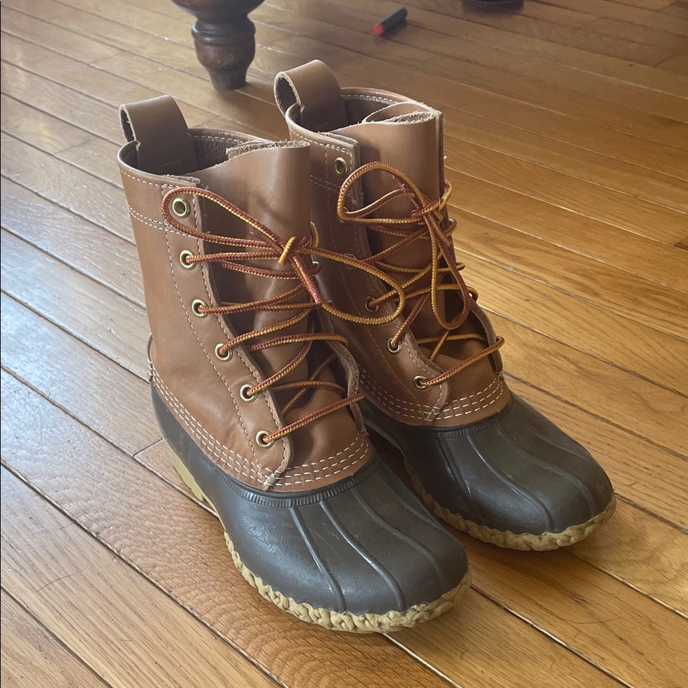 Women’s Brown Lace-Up Duck Boots